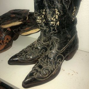 Corral boots